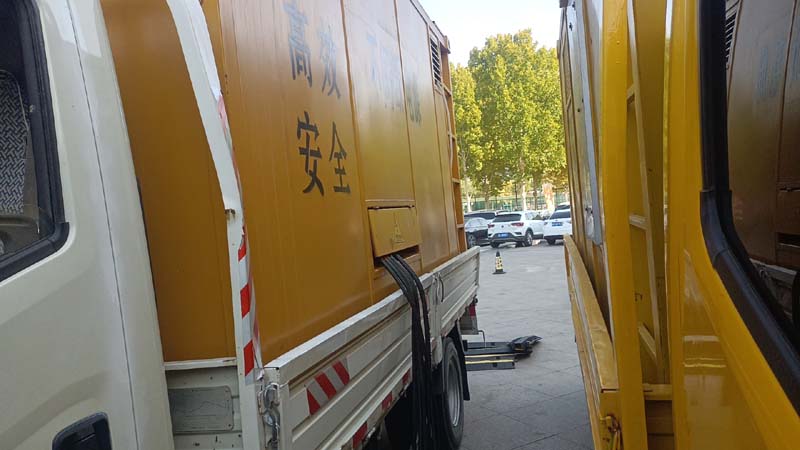 东兰如何判断柴油发电机组和UPS电源的切换时间是否符合要求？