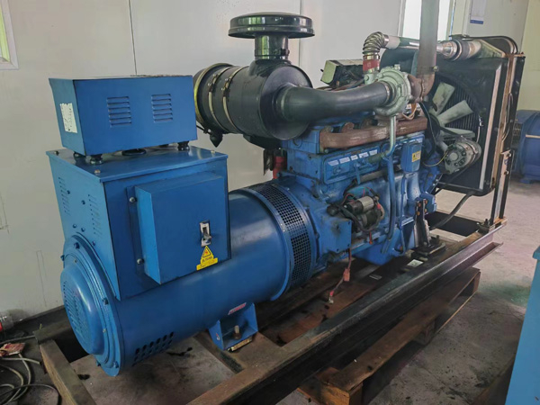 东兰100kW柴油发电机组使用多级机油有哪些优缺点？