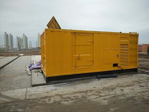 东兰合同中关于乙方责任导致工期延误的赔偿标准应该如何制定?